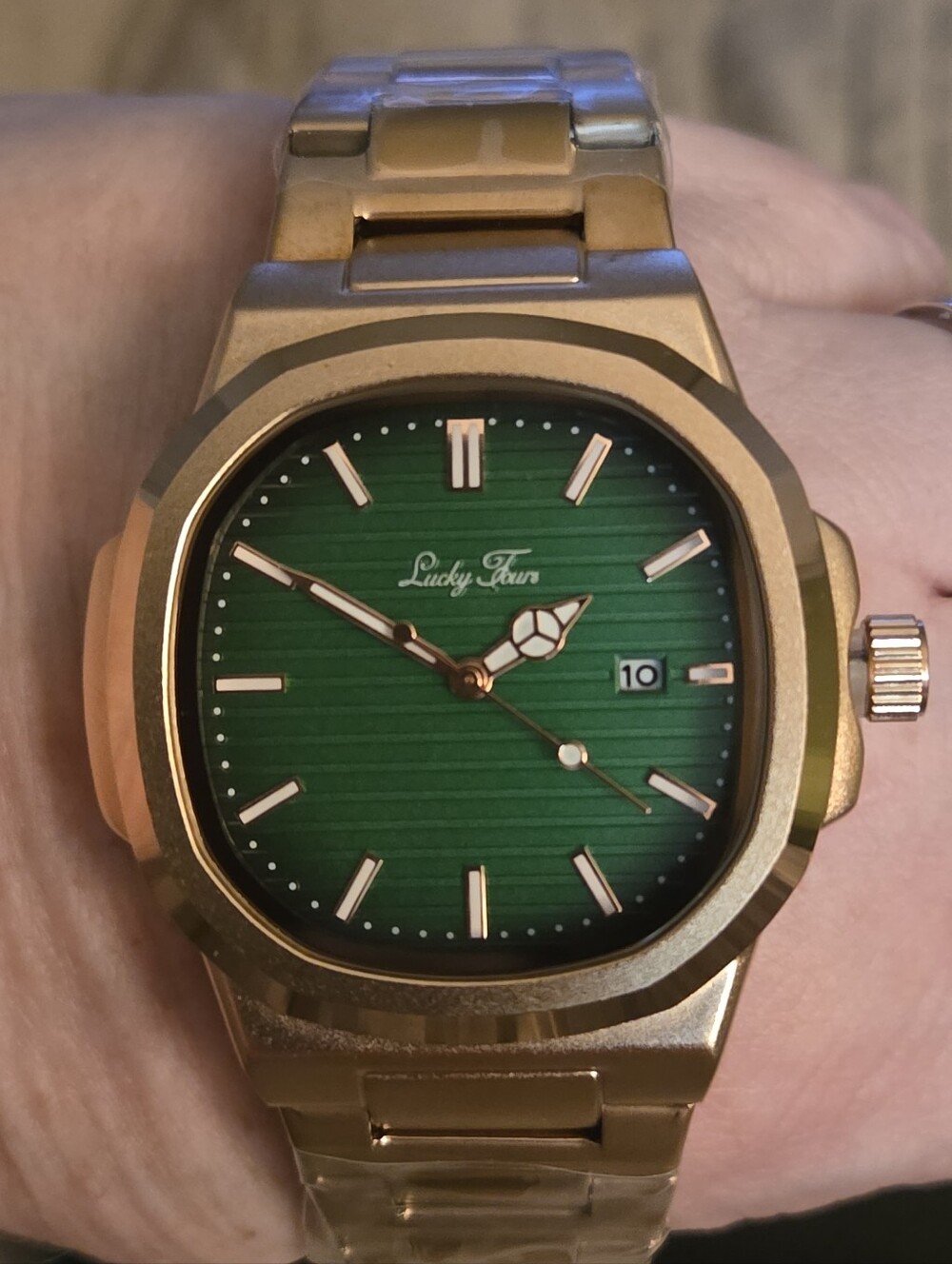 NIB LUCKY FOURS Men’s Gold "Wraith" Gold with Emerald Face Watch
